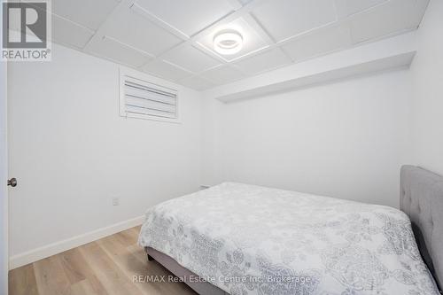 39 Lovett Lane, Guelph (Hanlon Creek), ON - Indoor Photo Showing Bedroom