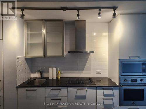 1908 - 12 York Street, Toronto, ON - Indoor Photo Showing Kitchen