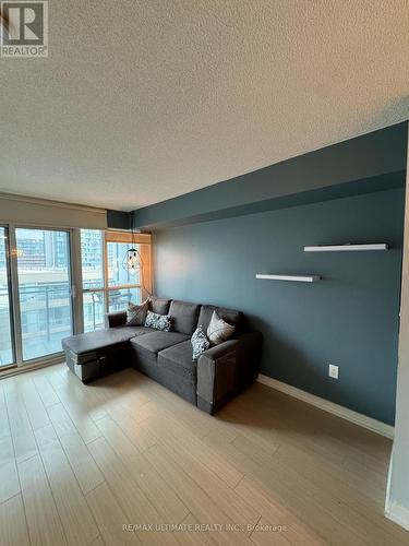 1105 - 15 Iceboat Terrace, Toronto, ON - Indoor