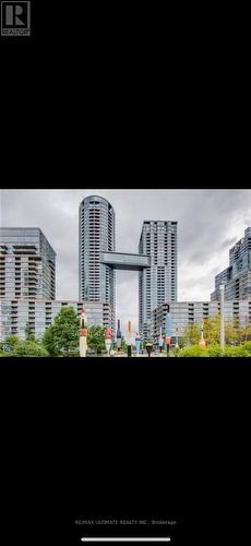 1105 - 15 Iceboat Terrace, Toronto, ON - 