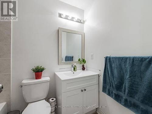 71 Jeremiah Lane, Toronto, ON - Indoor Photo Showing Bathroom