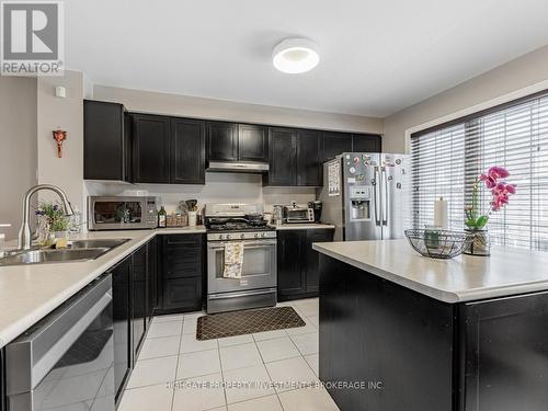 71 Jeremiah Lane, Toronto, ON - Indoor Photo Showing Kitchen With Stainless Steel Kitchen With Double Sink