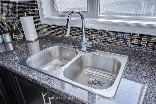 76 Dewridge Court, Brampton, ON - Indoor Photo Showing Kitchen With Double Sink