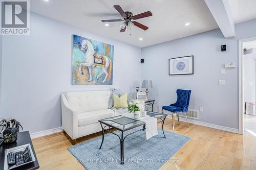 76 Dewridge Court, Brampton, ON - Indoor Photo Showing Living Room