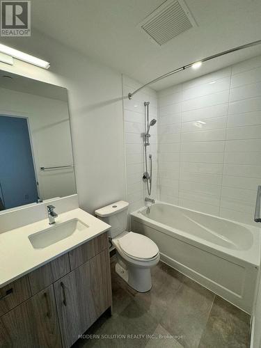 1405 - 2215 Sheridan Park Drive, Mississauga, ON - Indoor Photo Showing Bathroom