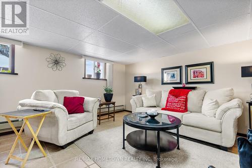 21-23 Richards Street, Brockville, ON - Indoor Photo Showing Living Room