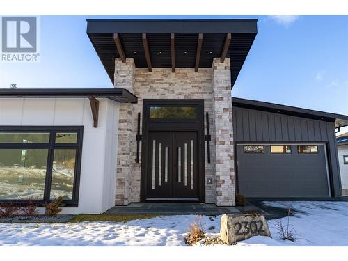 2302 Lavetta Drive, Kelowna, BC - Outdoor