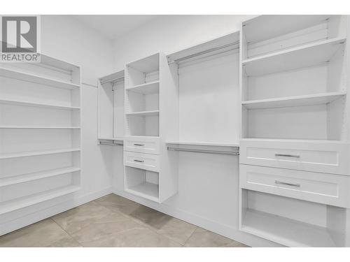 2302 Lavetta Drive, Kelowna, BC - Indoor With Storage