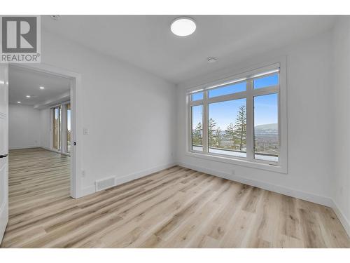 2302 Lavetta Drive, Kelowna, BC - Indoor Photo Showing Other Room