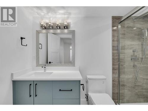 2302 Lavetta Drive, Kelowna, BC - Indoor Photo Showing Bathroom