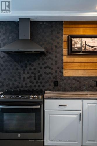 89 Avondale Road, Belleville, ON - Indoor Photo Showing Kitchen