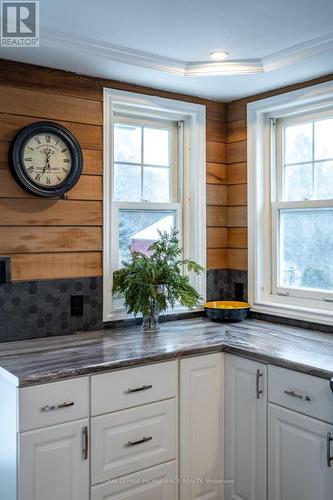 89 Avondale Road, Belleville, ON - Indoor Photo Showing Kitchen