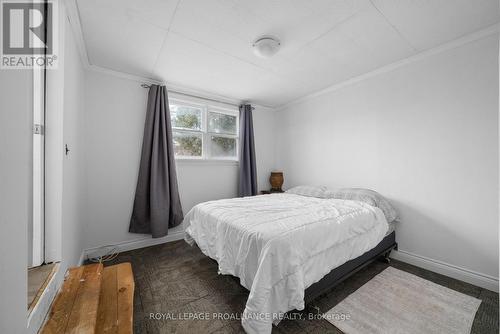 89 Avondale Road, Belleville, ON - Indoor Photo Showing Bedroom