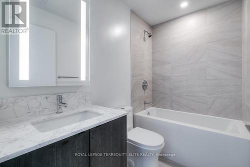 923 - 270 Dufferin Street, Toronto, ON - Indoor Photo Showing Bathroom