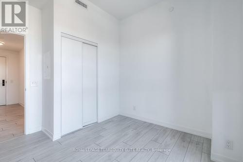 923 - 270 Dufferin Street, Toronto, ON - Indoor Photo Showing Other Room