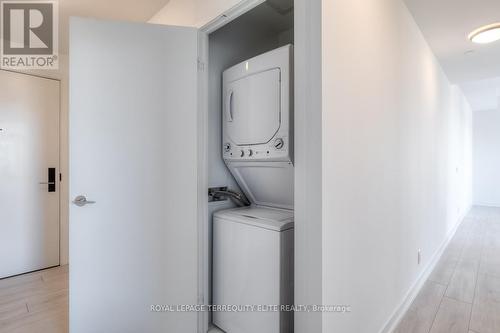 923 - 270 Dufferin Street, Toronto, ON - Indoor Photo Showing Laundry Room