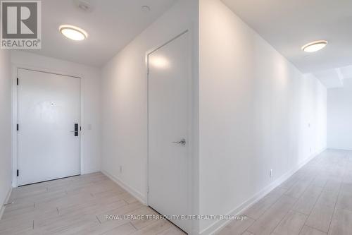 923 - 270 Dufferin Street, Toronto, ON - Indoor Photo Showing Other Room