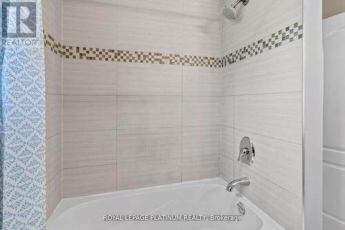 2677 Credit Valley Road, Mississauga, ON - Indoor Photo Showing Bathroom