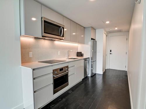 Kitchen - 4714-1210 Rue Jeanne-Mance, Montréal (Ville-Marie), QC - Indoor Photo Showing Kitchen With Upgraded Kitchen