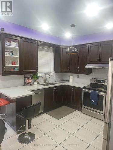 47 Sea Drifter Crescent, Brampton, ON - Indoor Photo Showing Kitchen With Double Sink