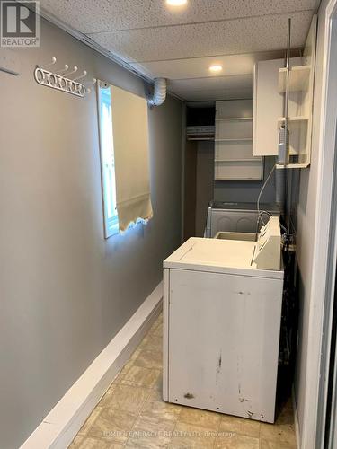 780 Hamilton Road, London, ON - Indoor Photo Showing Laundry Room