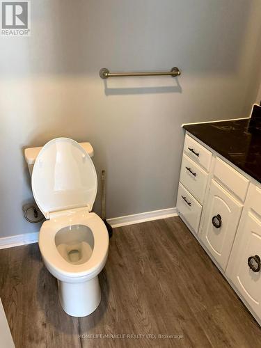 780 Hamilton Road, London, ON - Indoor Photo Showing Bathroom