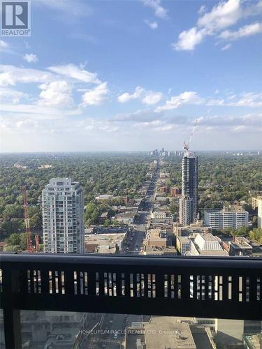 1406 - 8 Eglinton Avenue, Toronto, ON - Outdoor With View