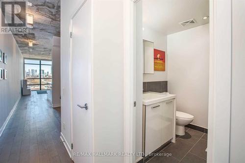 805 - 319 Carlaw Avenue, Toronto, ON - Indoor Photo Showing Bathroom