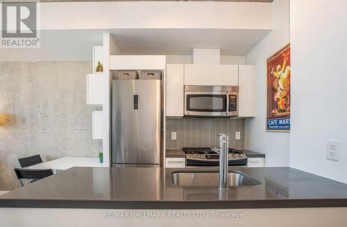 805 - 319 Carlaw Avenue, Toronto, ON - Indoor Photo Showing Kitchen With Stainless Steel Kitchen With Upgraded Kitchen