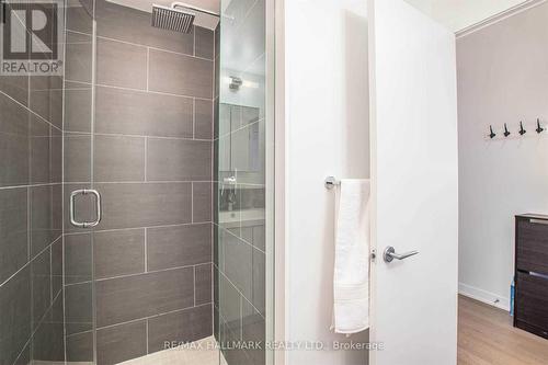 805 - 319 Carlaw Avenue, Toronto, ON - Indoor Photo Showing Bathroom