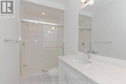 1362 Lily Crescent, Milton, ON - Indoor Photo Showing Bathroom