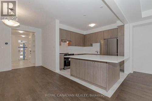 1362 Lily Crescent, Milton, ON - Indoor Photo Showing Kitchen