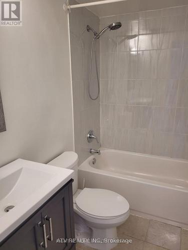 202 - 235 Grandravine Drive, Toronto, ON - Indoor Photo Showing Bathroom