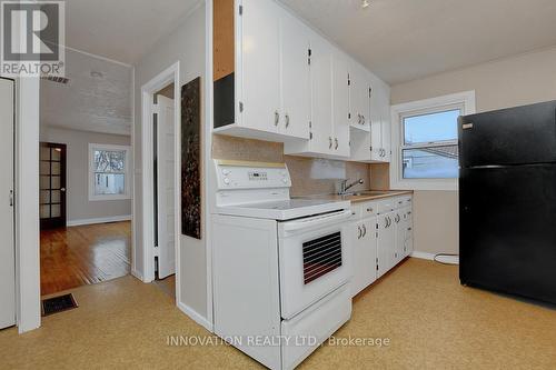 409 Dominion Street, Renfrew, ON - Indoor Photo Showing Kitchen