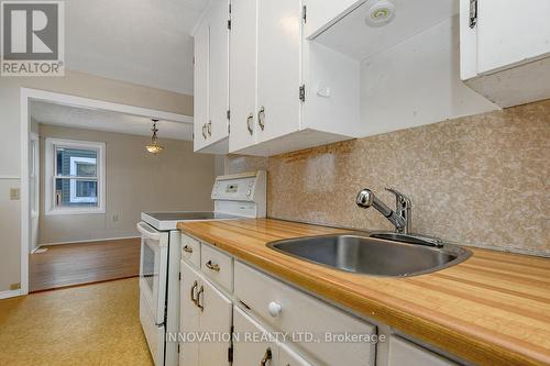 409 Dominion Street, Renfrew, ON - Indoor Photo Showing Kitchen