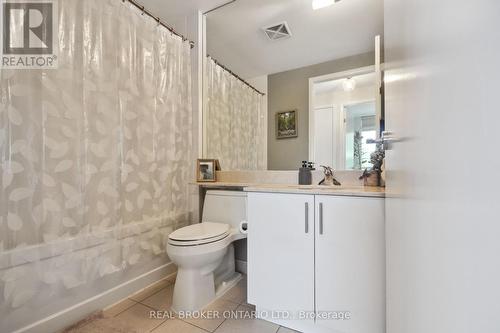 764 - 209 Fort York Boulevard, Toronto, ON - Indoor Photo Showing Bathroom