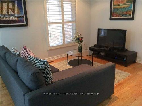 117 Whitney Place, Vaughan, ON - Indoor Photo Showing Living Room