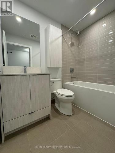 3007 - 4130 Parkside Village Drive, Mississauga, ON - Indoor Photo Showing Bathroom