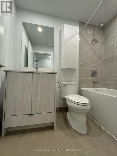 3007 - 4130 Parkside Village Drive, Mississauga, ON - Indoor Photo Showing Bathroom