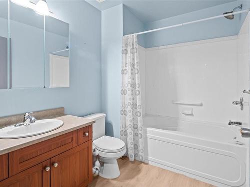 310-383 Wale Rd, Colwood, BC - Indoor Photo Showing Bathroom