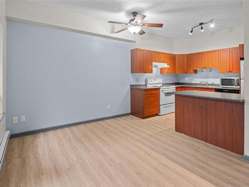 310-383 Wale Rd, Colwood, BC - Indoor Photo Showing Kitchen