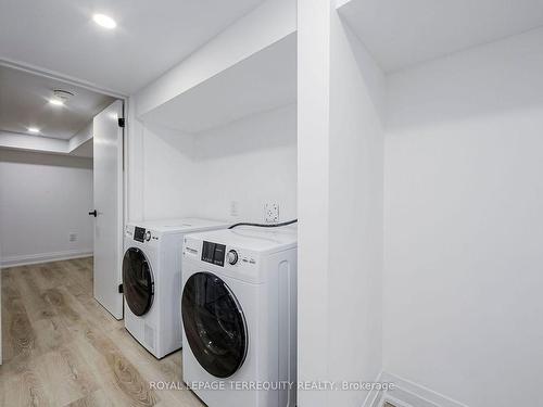 Bsmt-288 Markham St, Toronto, ON - Indoor Photo Showing Laundry Room