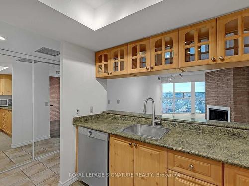 Ph5-725 King St W, Toronto, ON - Indoor Photo Showing Kitchen