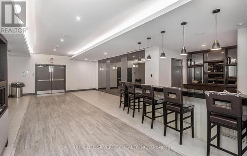 2008 - 4099 Brickstone Mews, Mississauga, ON - Indoor Photo Showing Kitchen With Upgraded Kitchen