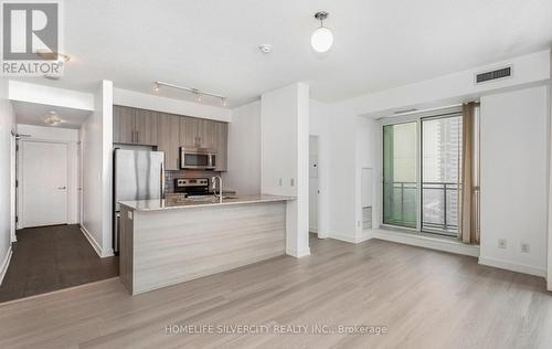 2008 - 4099 Brickstone Mews, Mississauga, ON - Indoor Photo Showing Kitchen