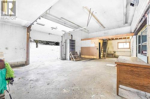 7848 Castlederg Side Road, Caledon, ON - Indoor Photo Showing Garage