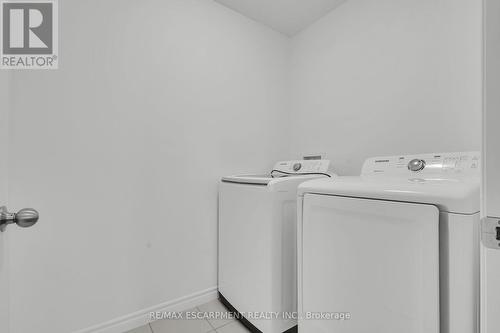 1318 Caen Avenue, Woodstock, ON - Indoor Photo Showing Laundry Room