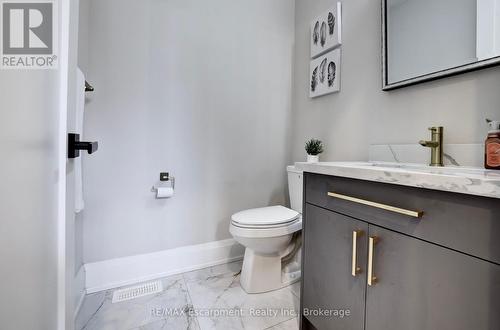 560 Woodview Road, Burlington (Roseland), ON - Indoor Photo Showing Bathroom