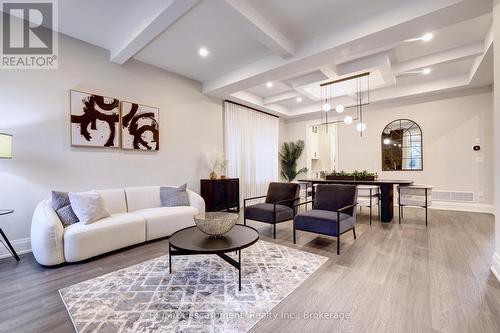 560 Woodview Road, Burlington (Roseland), ON - Indoor Photo Showing Living Room