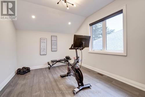 560 Woodview Road, Burlington (Roseland), ON - Indoor Photo Showing Gym Room